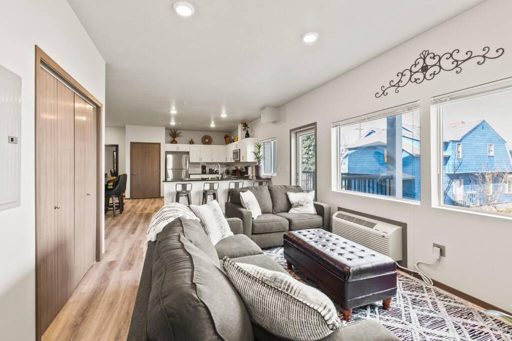 Spacious New 2 Bed 2 Bath Apt By Downtown Spokane Exterior photo