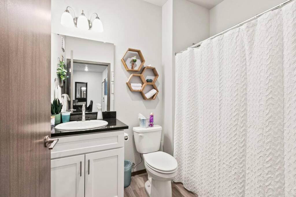 Spacious New 2 Bed 2 Bath Apt By Downtown Spokane Exterior photo