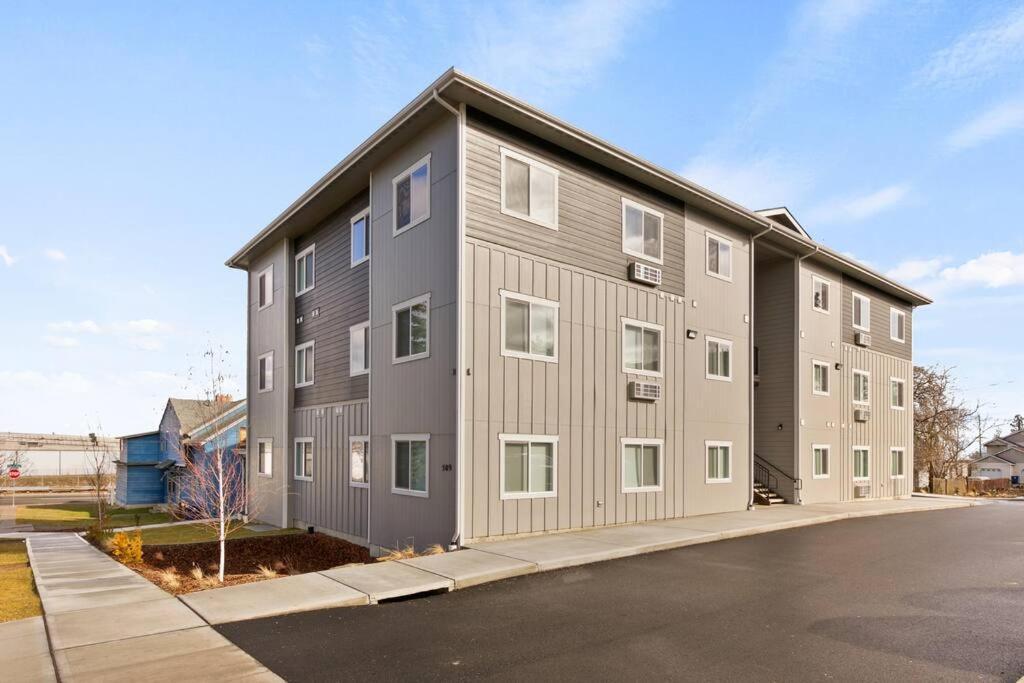 Spacious New 2 Bed 2 Bath Apt By Downtown Spokane Exterior photo