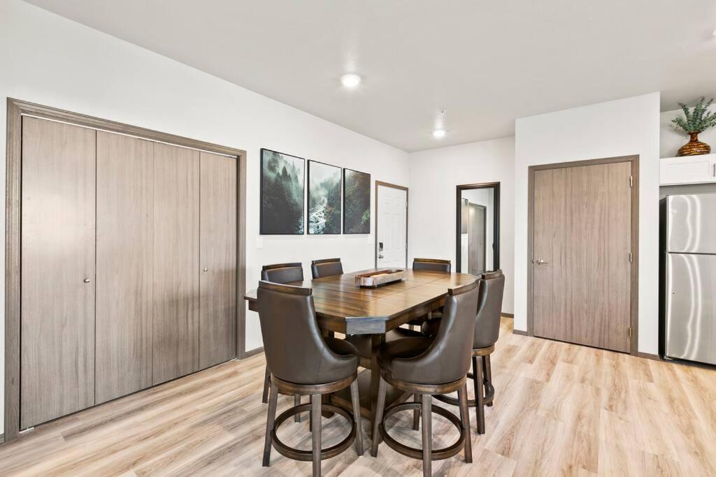Spacious New 2 Bed 2 Bath Apt By Downtown Spokane Exterior photo
